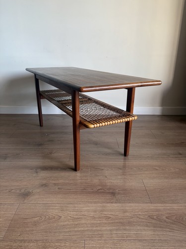 Teak danish coffee table - table, with